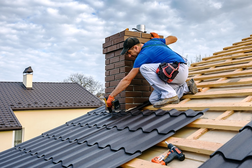 How to Hire a Roofing Contractor for Hail Damage? A 6-Step Guide